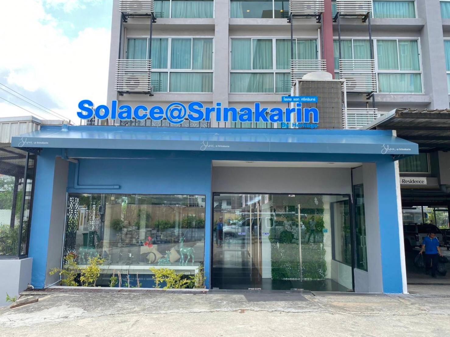 Solace At Srinakarin Hotel Bangkok Exterior photo